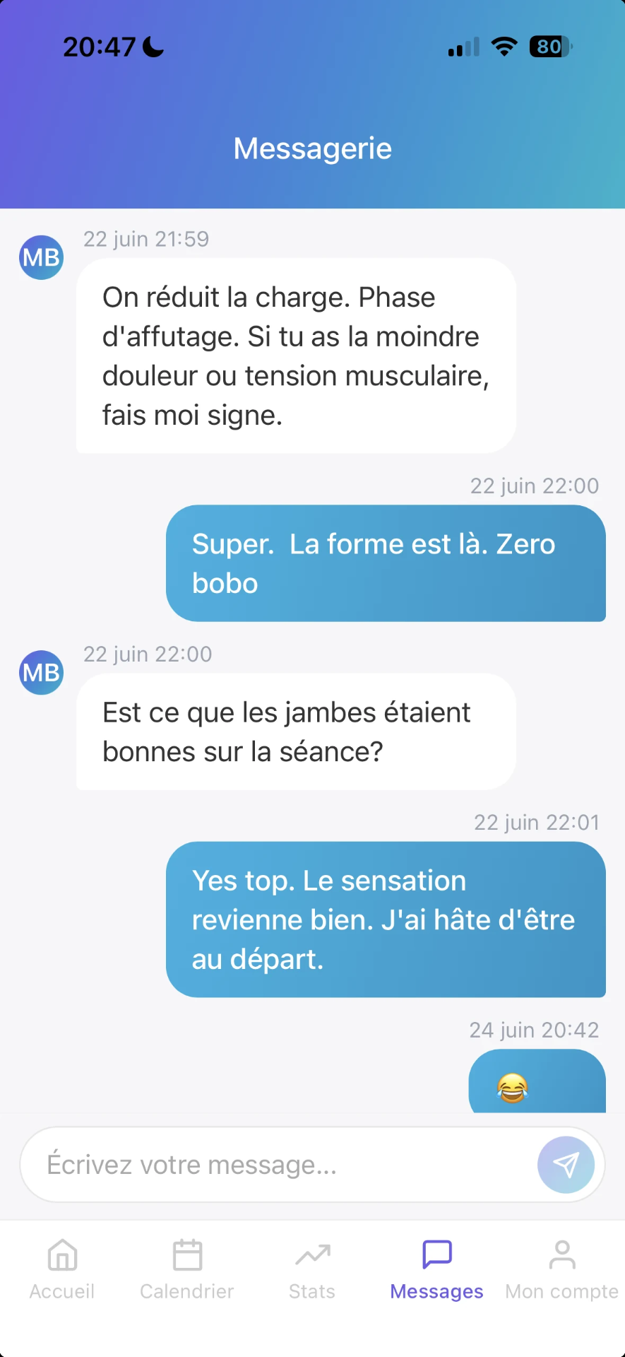 Application mobile Optitrainer — messagerie entre le coach et un licencié du club pour ajuster la charge et suivre les ressentis.