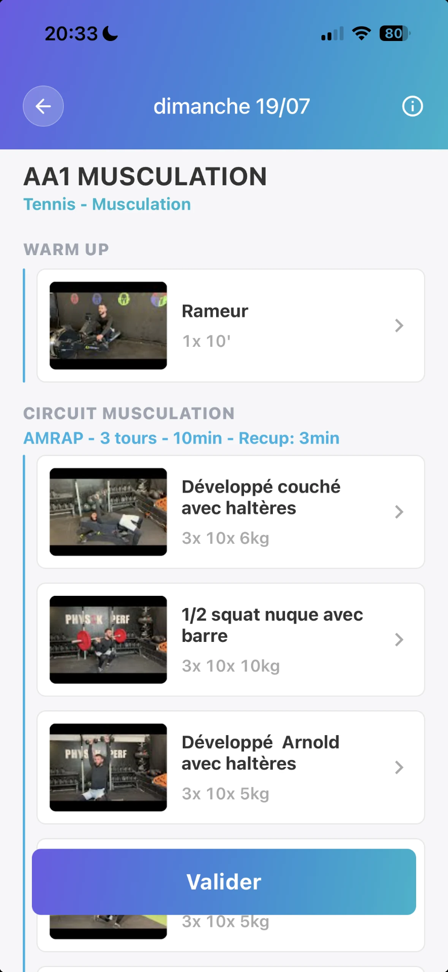 Application mobile Optitrainer — planning d'un adhérent d'une salle de fitness avec séances validées et à venir.