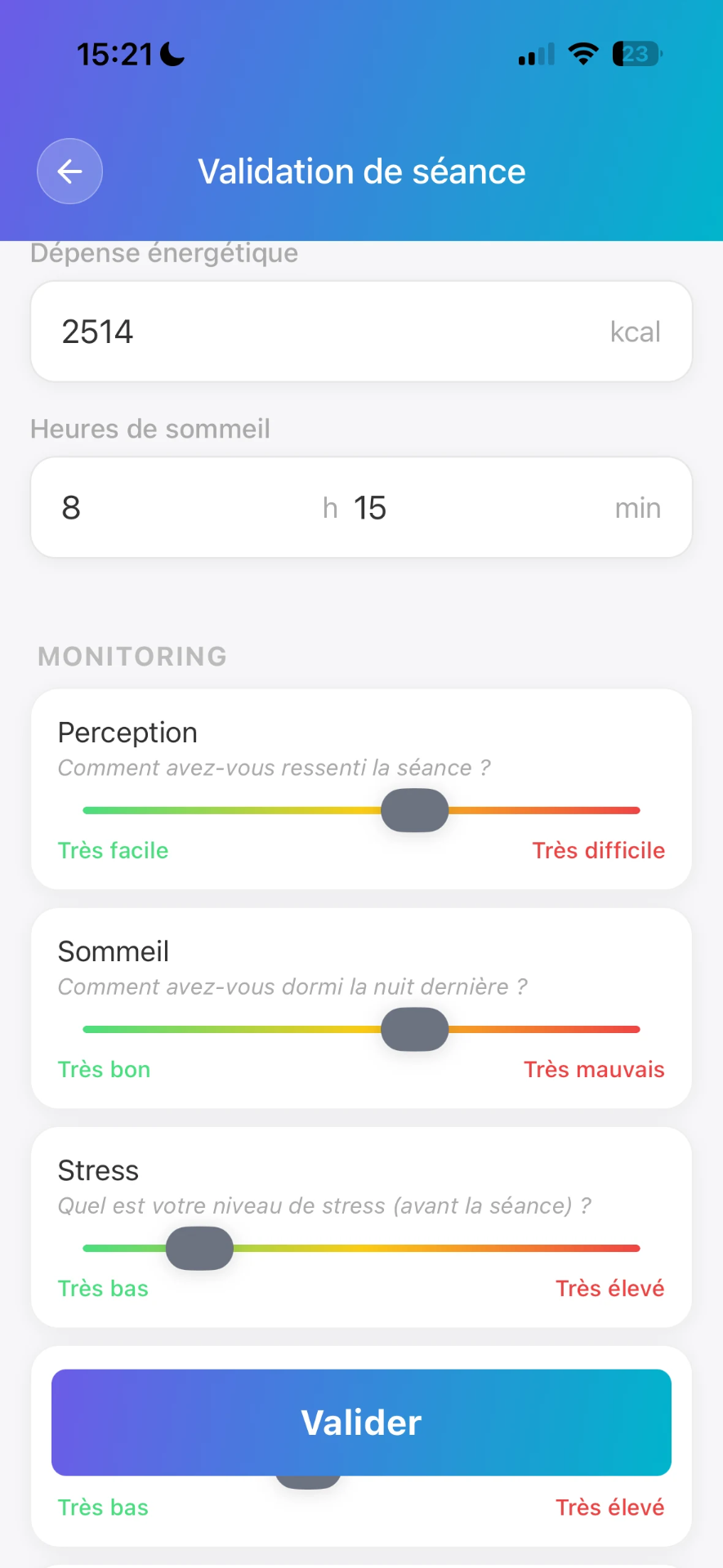 Application mobile Optitrainer — séance de musculation d'un client avec exercices vidéo, séries, charges et bouton de validation.